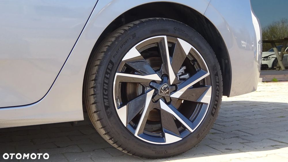 Peugeot 308 1.6 Hybrid PHEV Allure E-DCS7 - 18