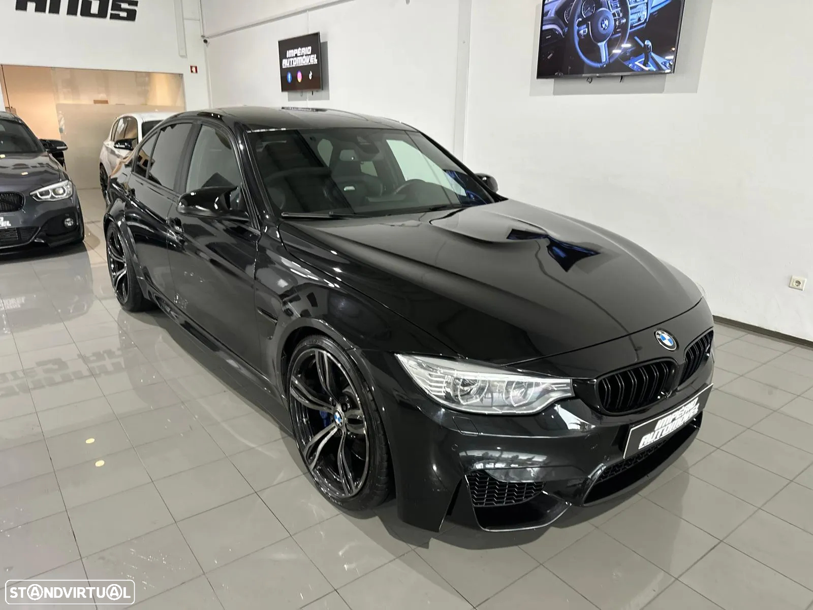 BMW M3 Auto - 37
