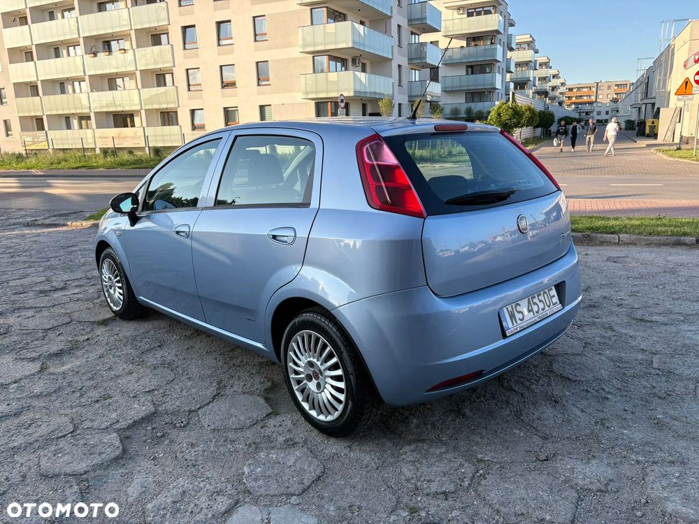 Fiat Grande Punto - 10