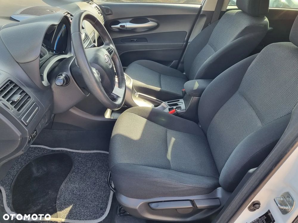 Toyota Auris 1.8 HSD Luna - 10