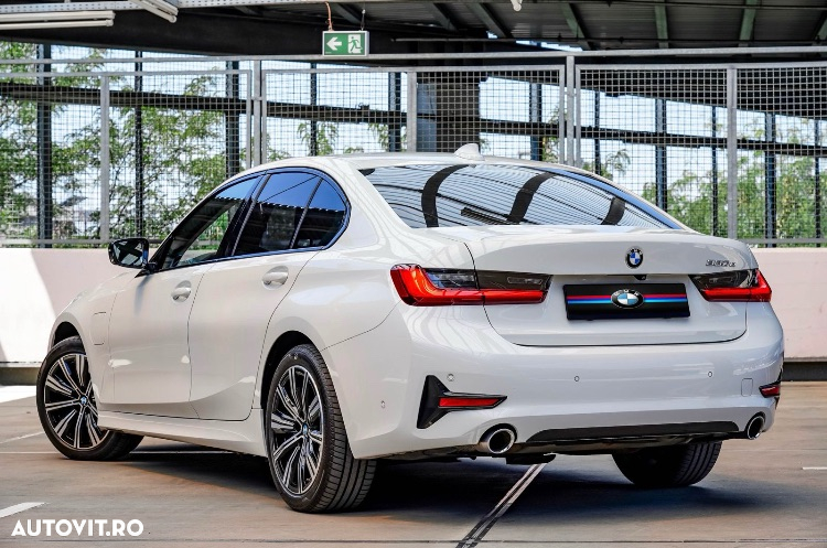 BMW Seria 3 - 12