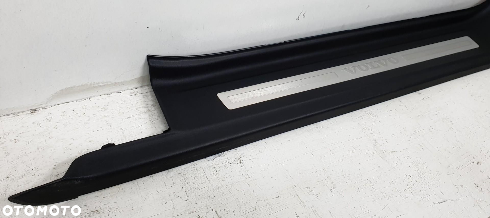 LISTWA NAKŁADKA PROGU PRAWY PRZÓD VOLVO C70 II 30787318 - 3