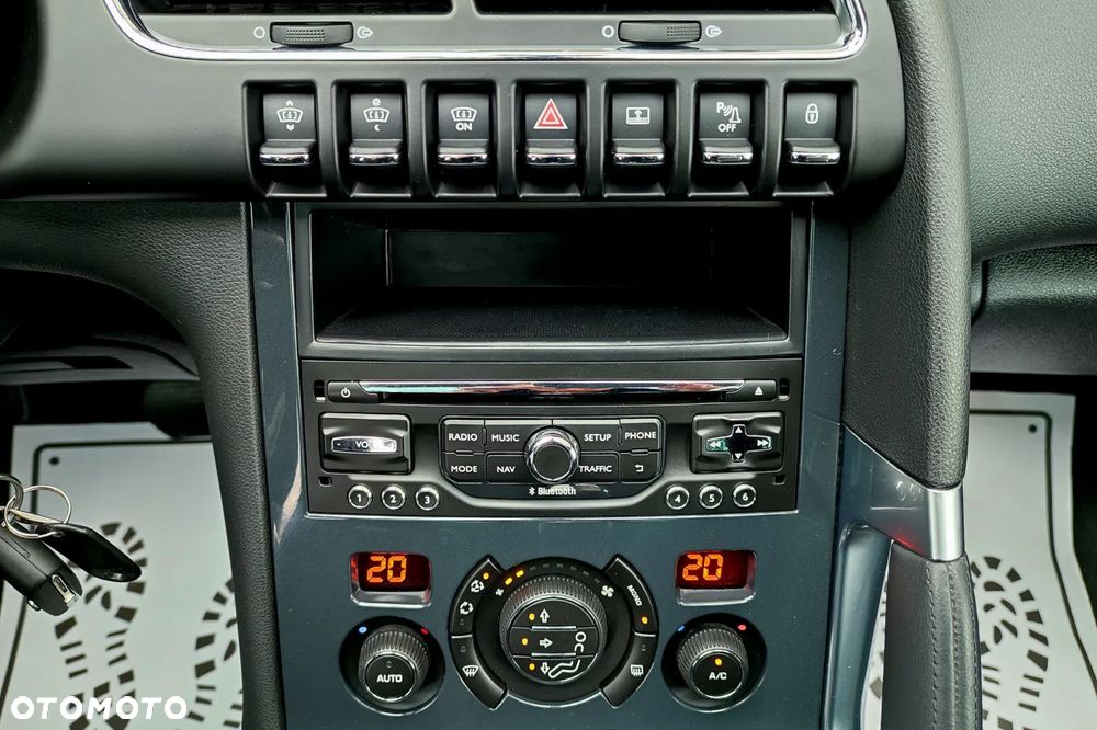 Peugeot 3008 THP 165 EAT6 Stop & Start Allure - 21