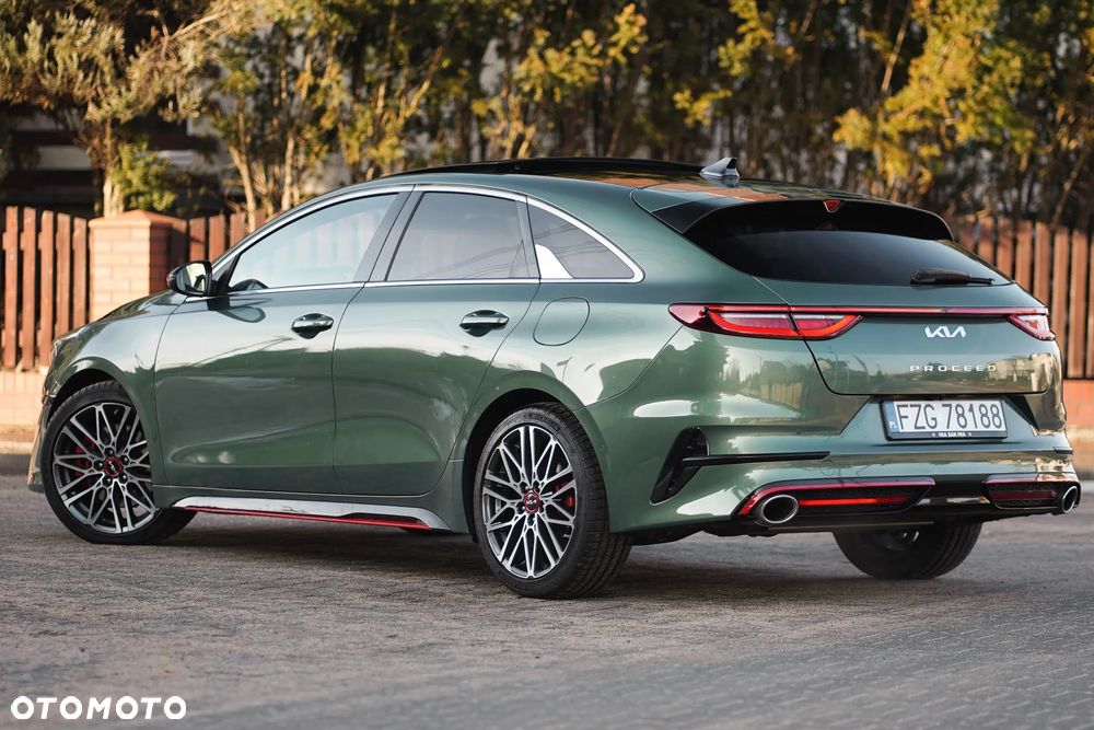 Kia ProCeed 1.6 T-GDI GT DCT - 4