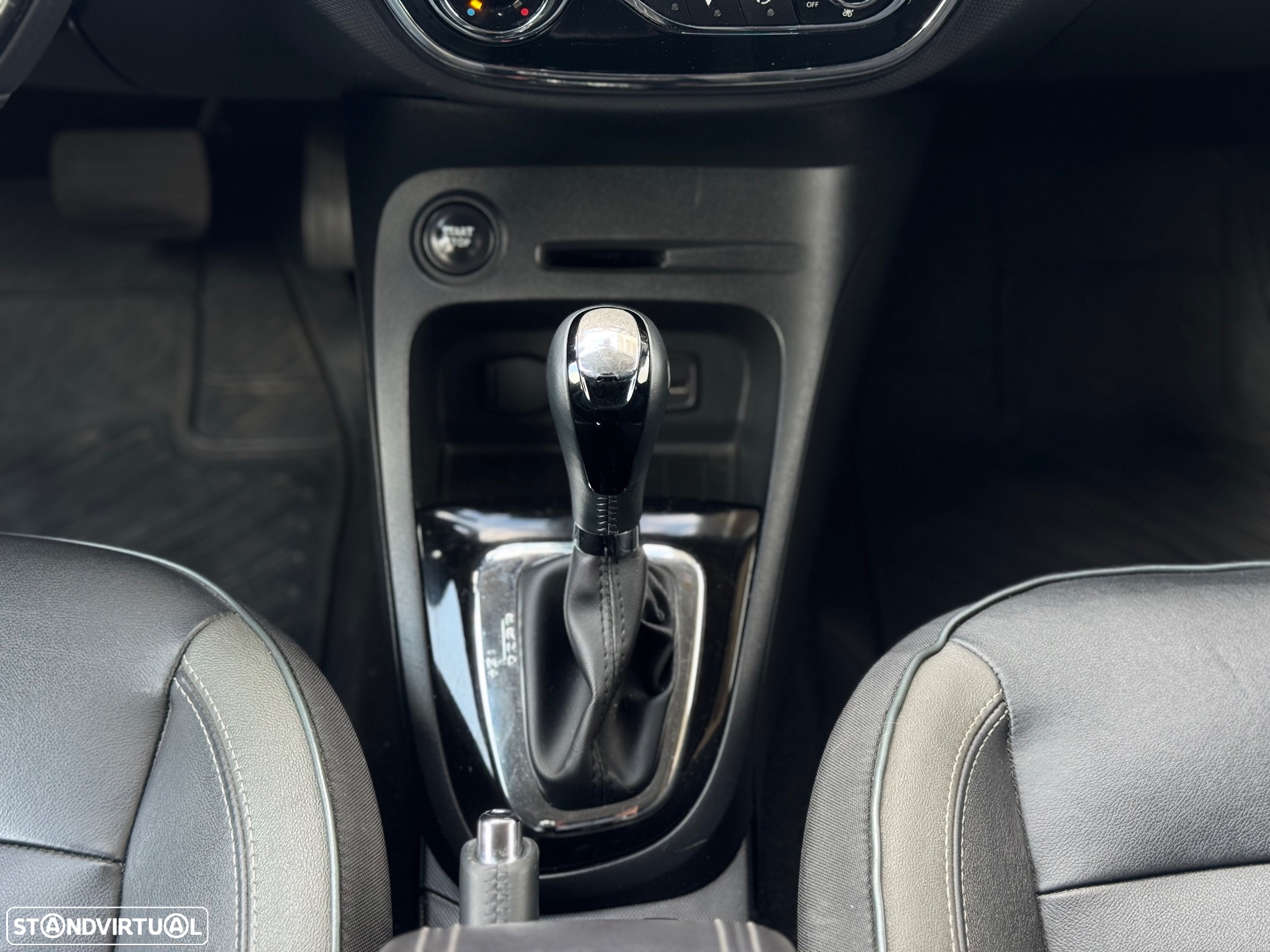Renault Captur 1.2 TCe Exclusive EDC - 9