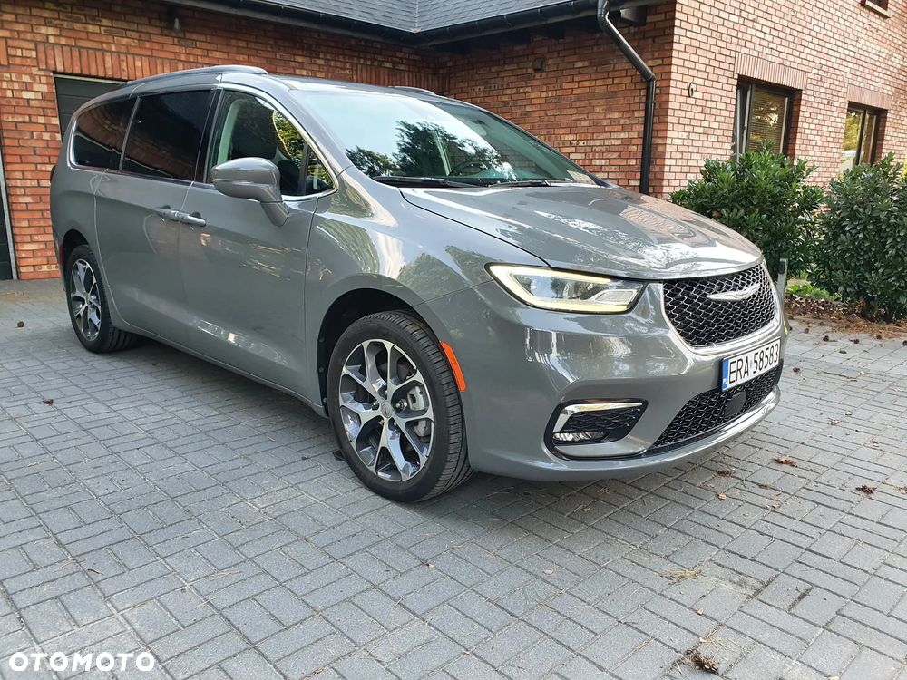 Chrysler Pacifica - 5