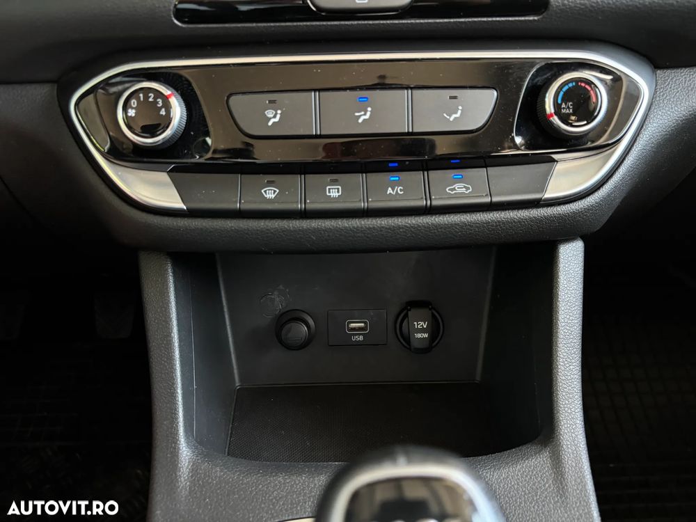 Hyundai i30 1.5 110CP M/T Comfort - 25