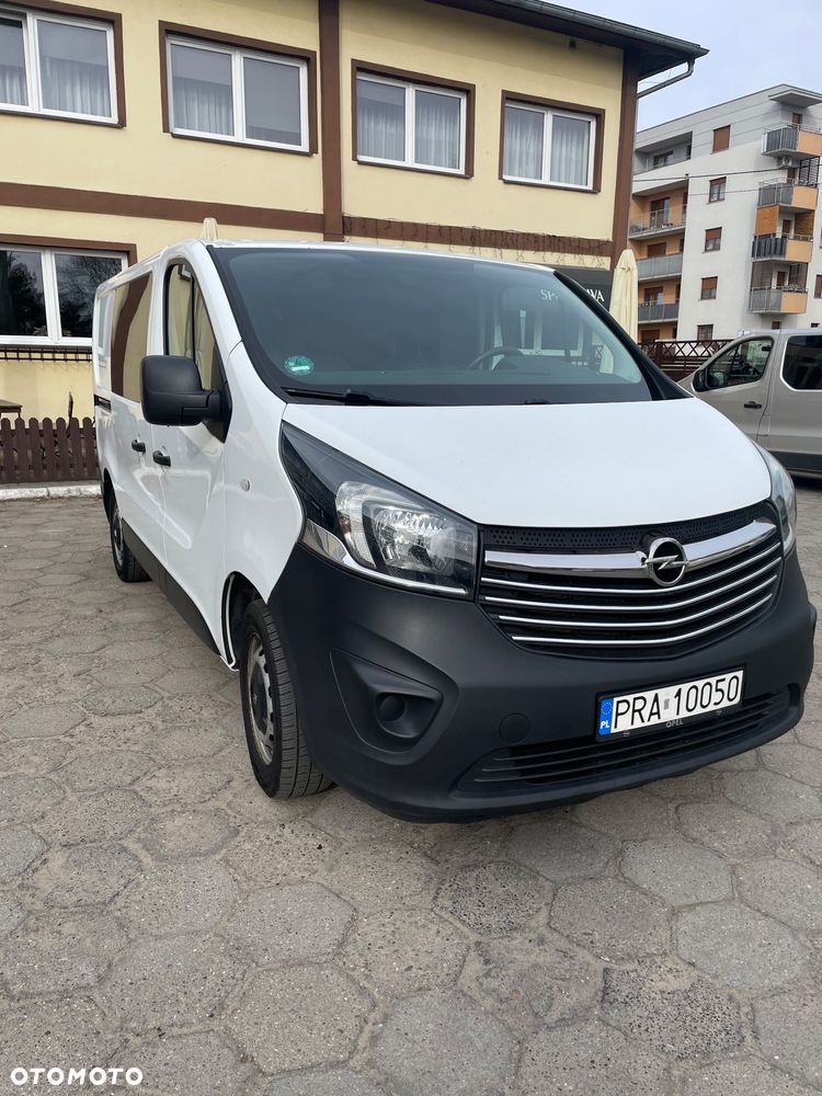 Opel Vivaro - 1