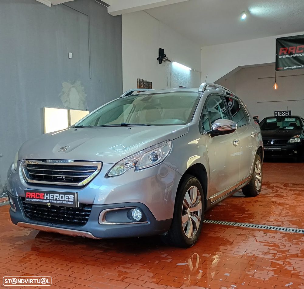 Peugeot 2008 1.2 VTi Allure