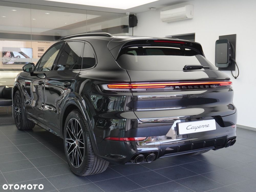 Porsche Cayenne Black Edition - 11