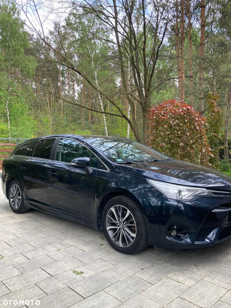 Toyota Avensis 2.0 D-4D Premium - 1