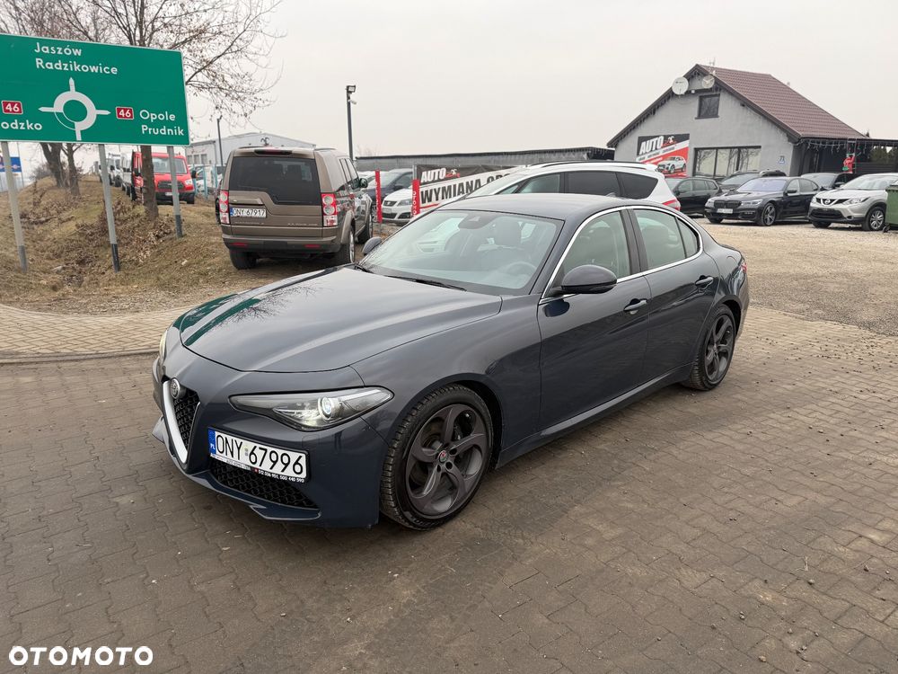 Alfa Romeo Giulia 2.2 Super - 1