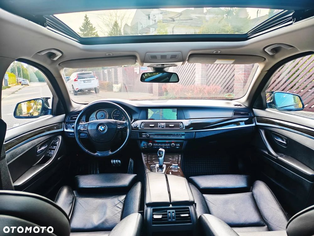 BMW Seria 5 525d xDrive Luxury Line - 26