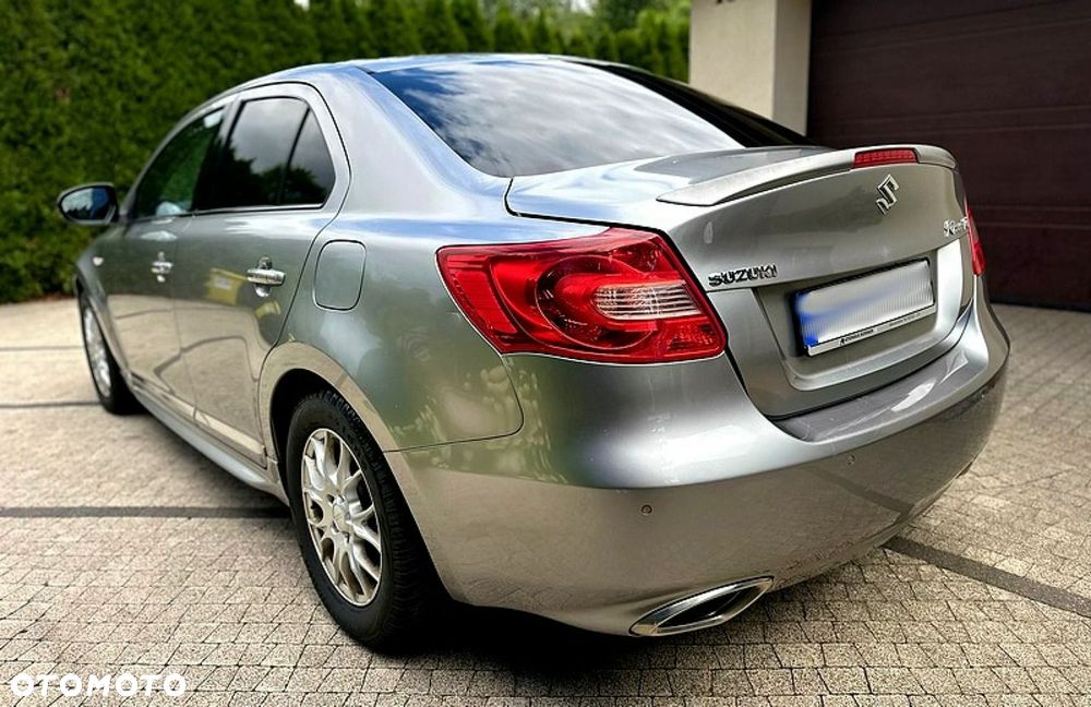 Suzuki Kizashi - 3