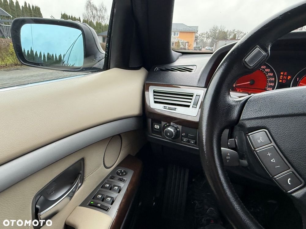 BMW Seria 7 730d - 30
