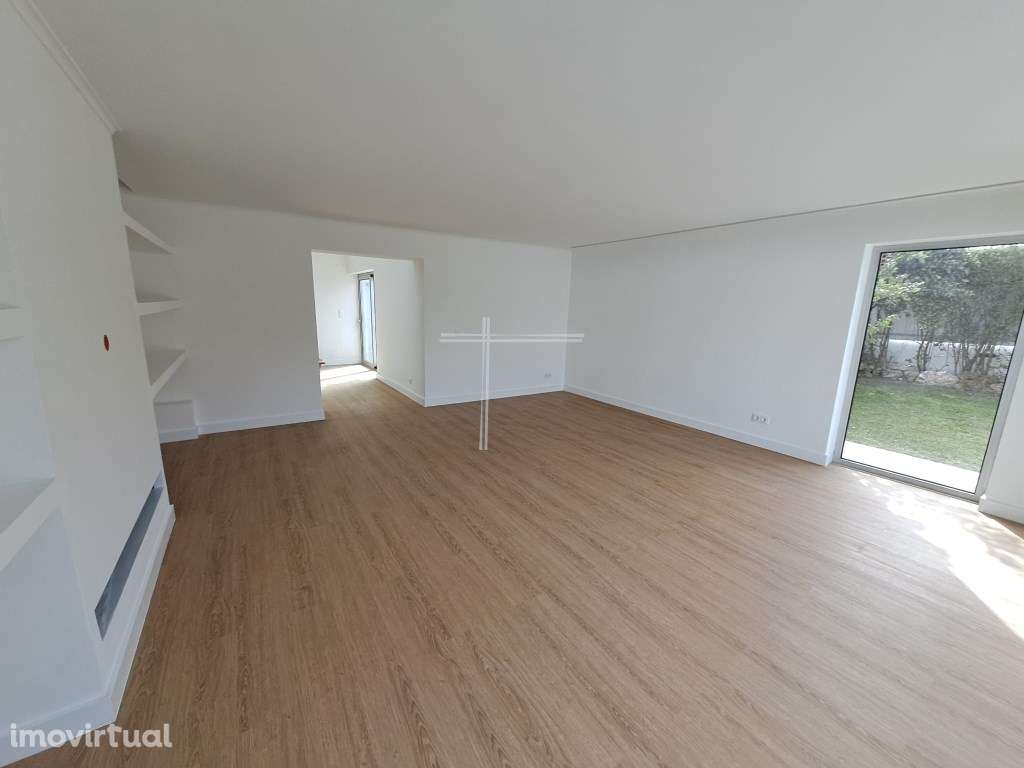 Moradia isolada T5+1, arquitetura contemporânea com piscina - Quint... - Grande imagem: 4/43