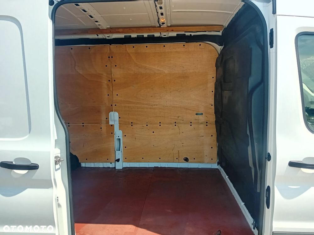 Ford Transit - 13