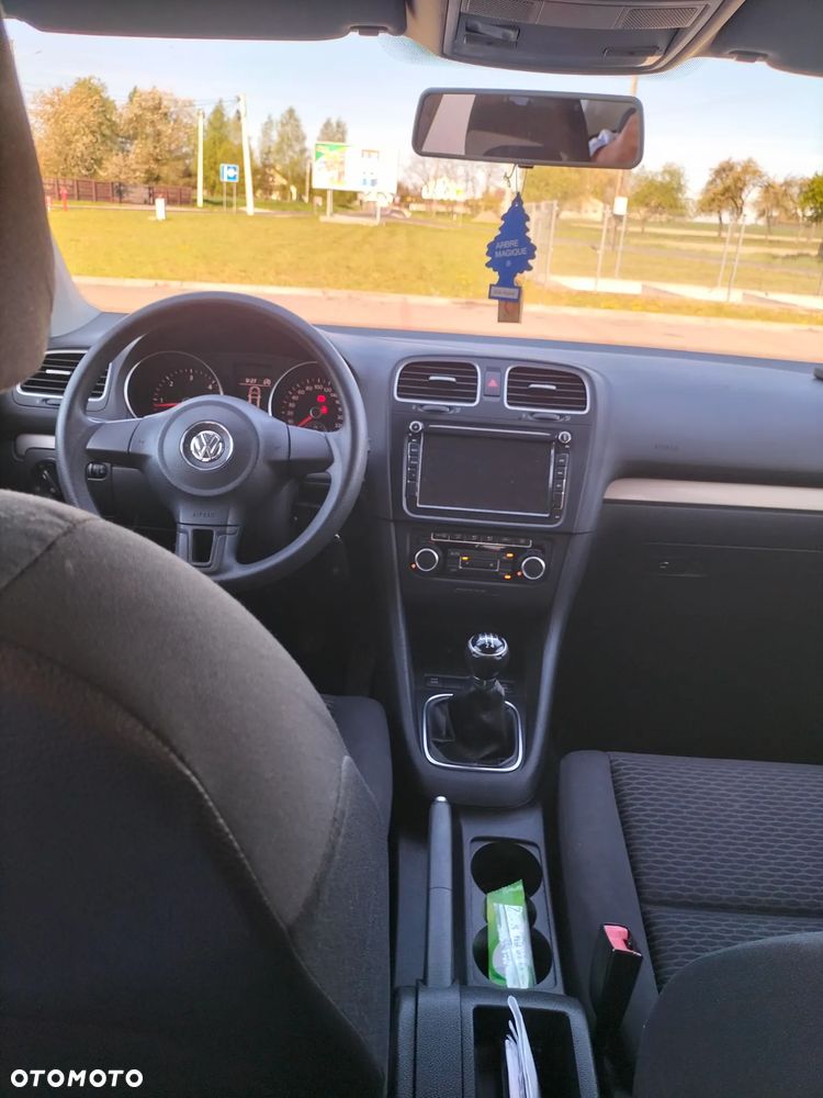 Volkswagen Golf 1.6 TDI DPF BlueMotion - 16