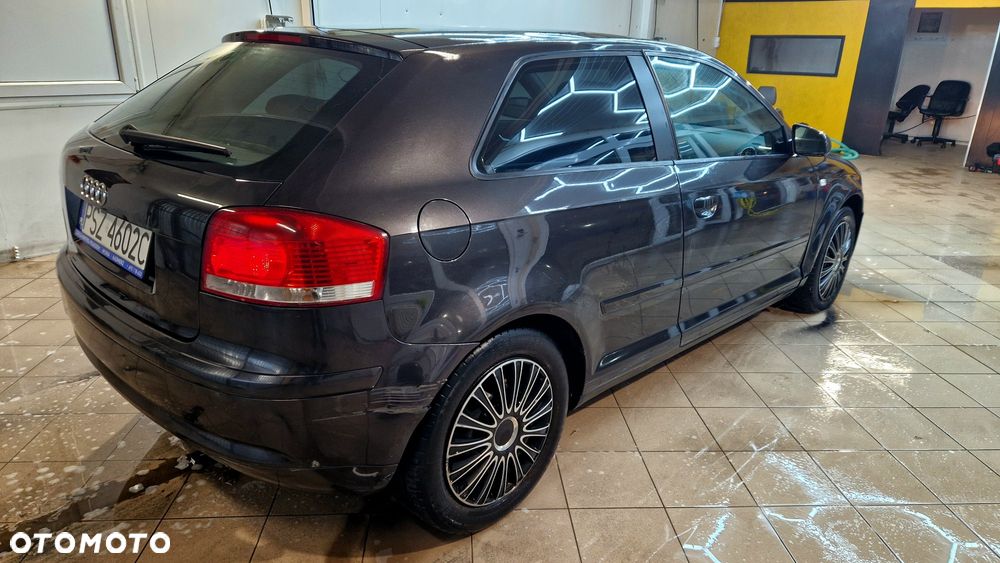 Audi A3 Sportback - 3