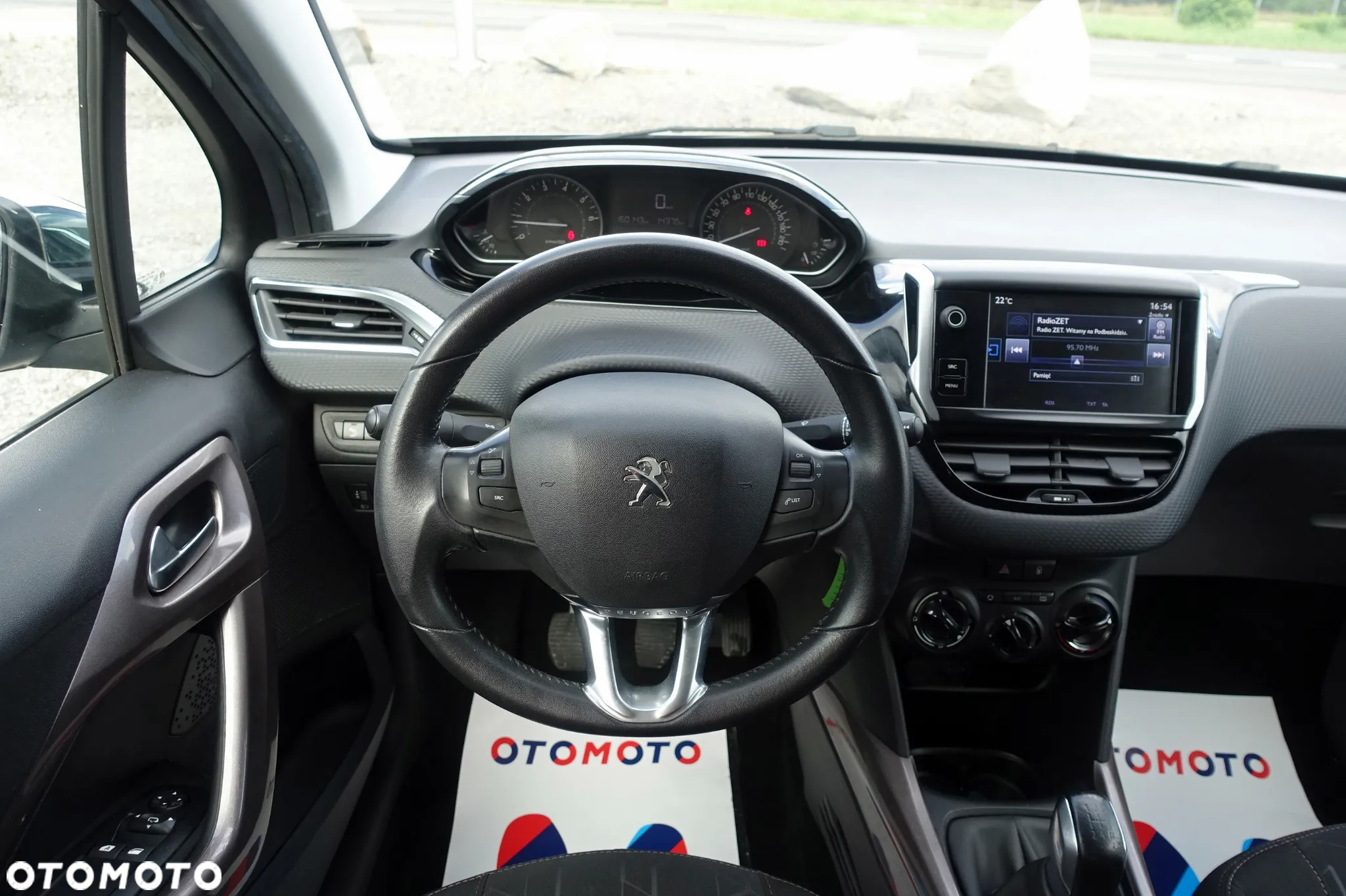 Peugeot 2008 1.2 Pure Tech Style - 10