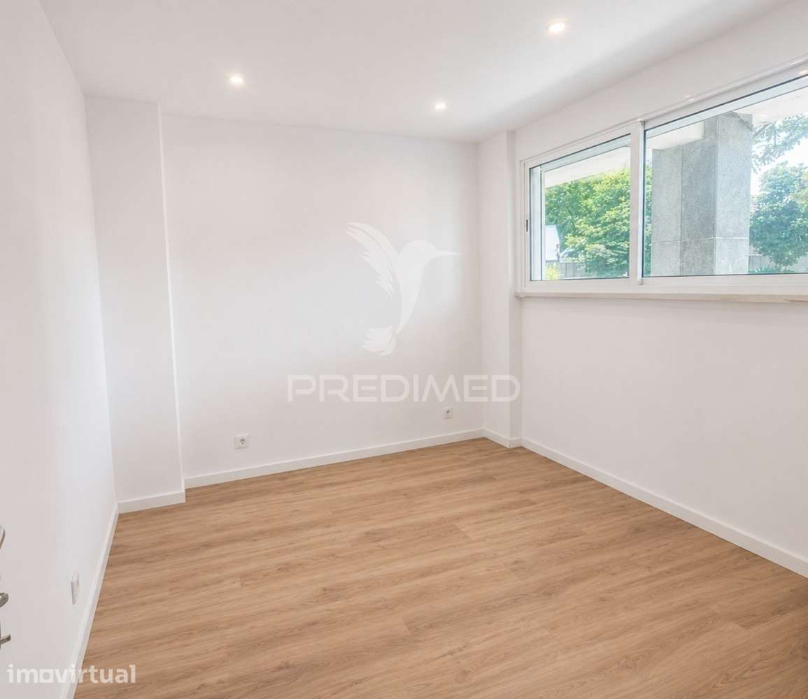 Apartamento T1+1 com Logradouro em Sacavém - Grande imagem: 4/8