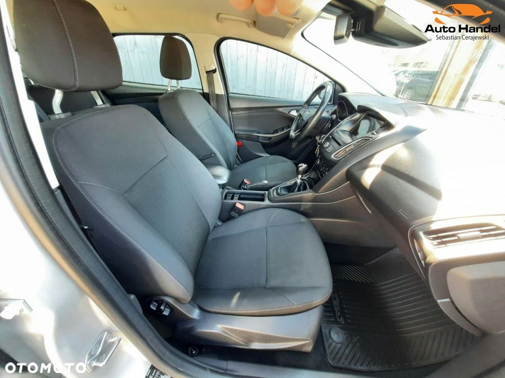 Ford Focus 1.0 EcoBoost STart-Stopp-System TITANIUM - 36