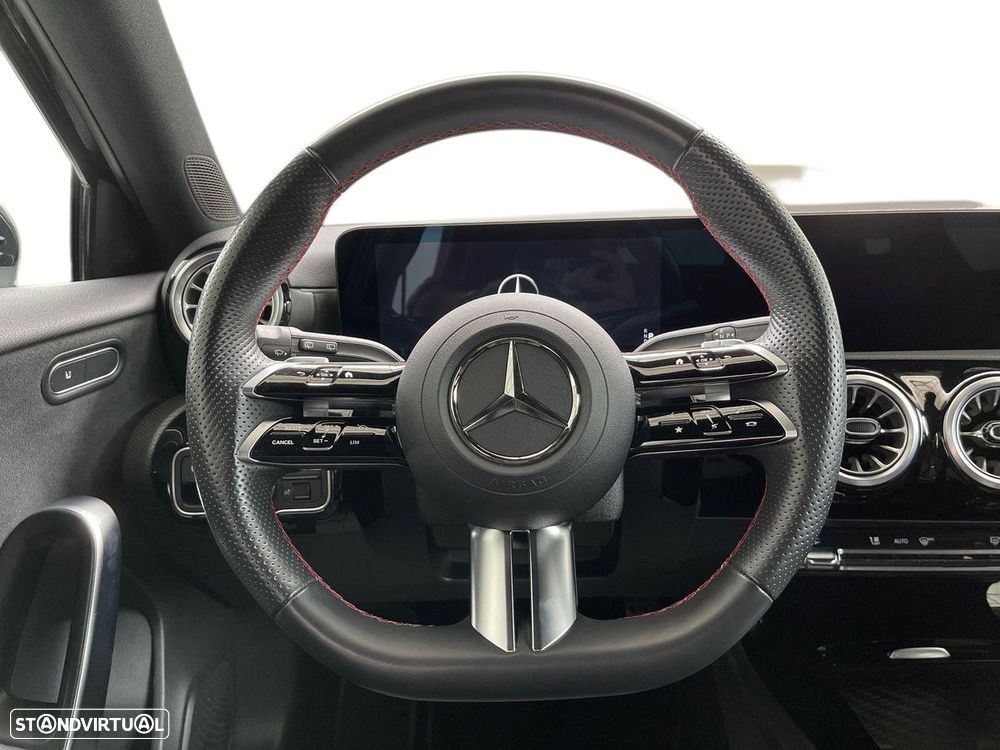 Mercedes-Benz A 180 d 8G-DCT Edition AMG Line - 14