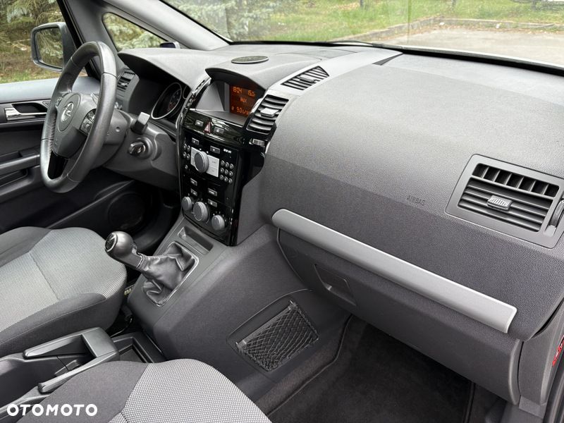 Opel Zafira 1.8 Design Edition - 12