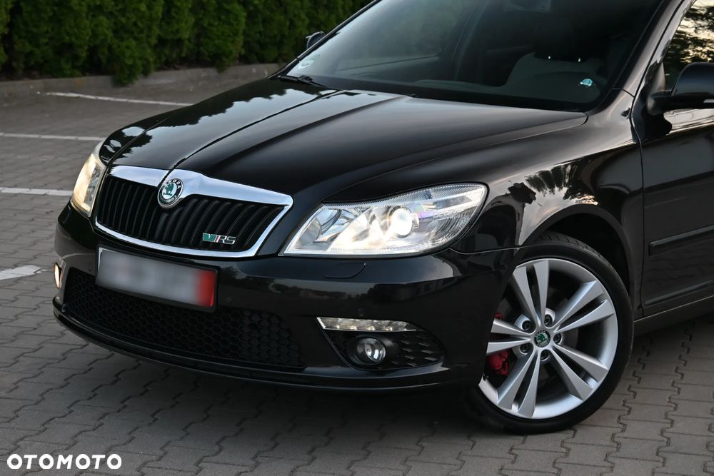 Skoda Octavia 2.0 TSI DSG RS - 12