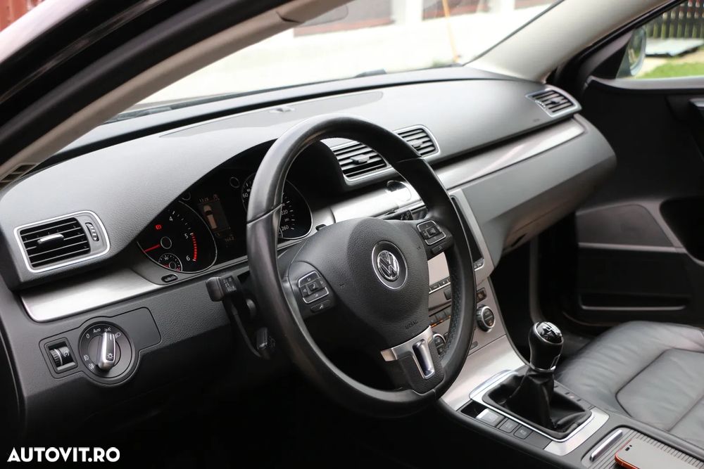 Volkswagen Passat 2.0 TDI Comfortline DPF - 14