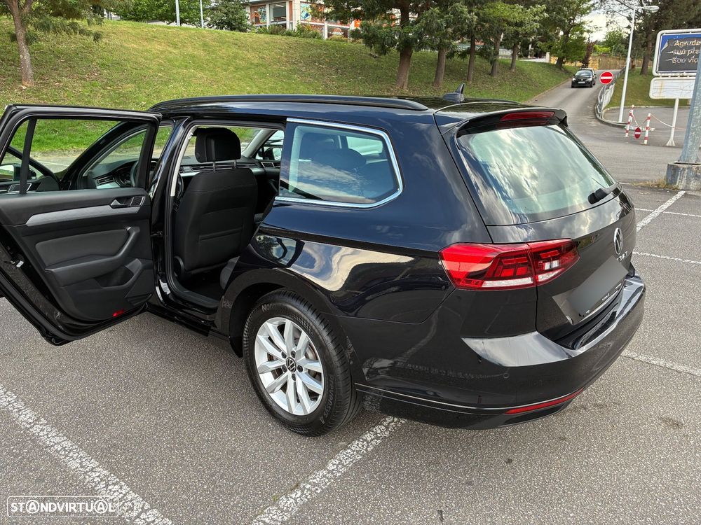 VW Passat Variant 2.0 TDI Business DSG - 16