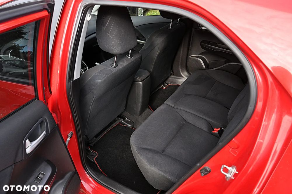 Honda Civic 1.4 Comfort - 23