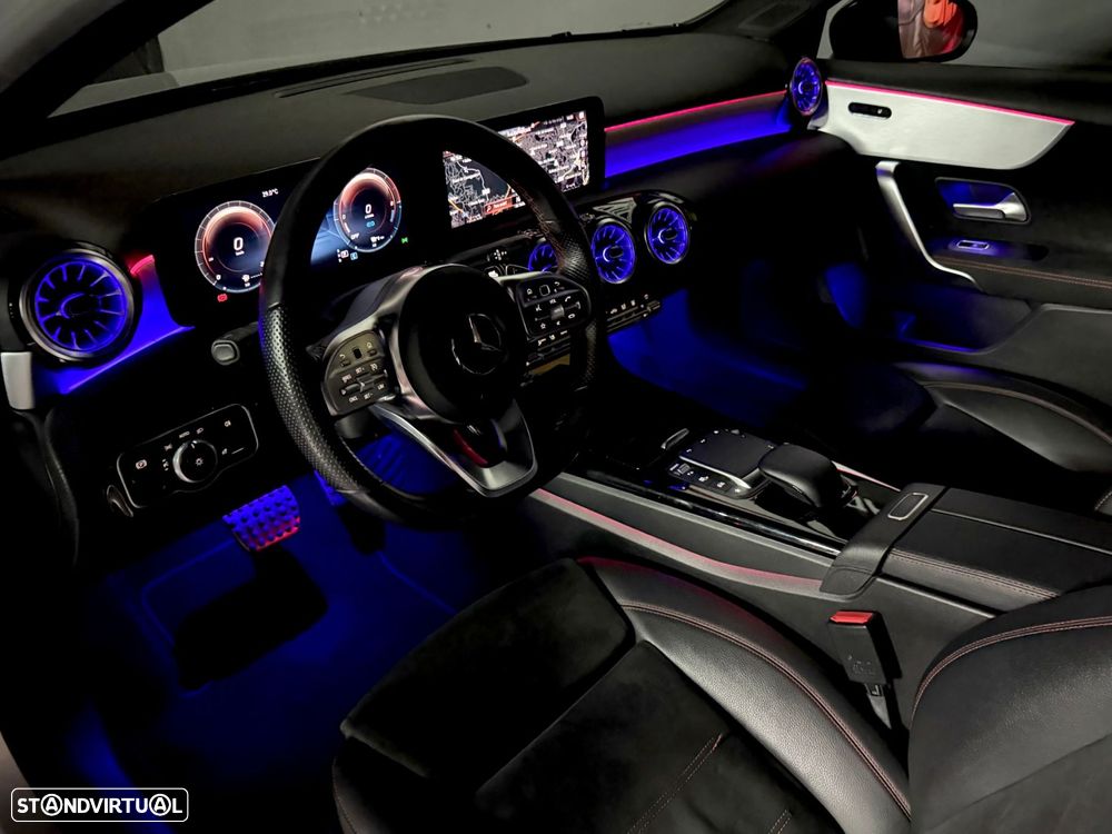 Mercedes-Benz A 250 e 8G-DCT AMG Line - 13