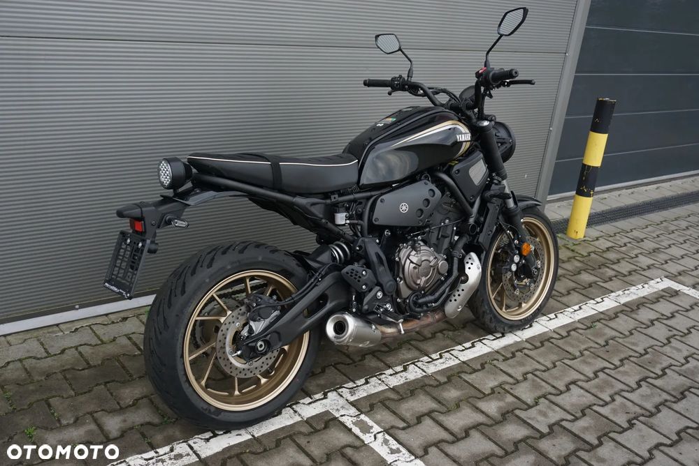 Yamaha XSR - 3
