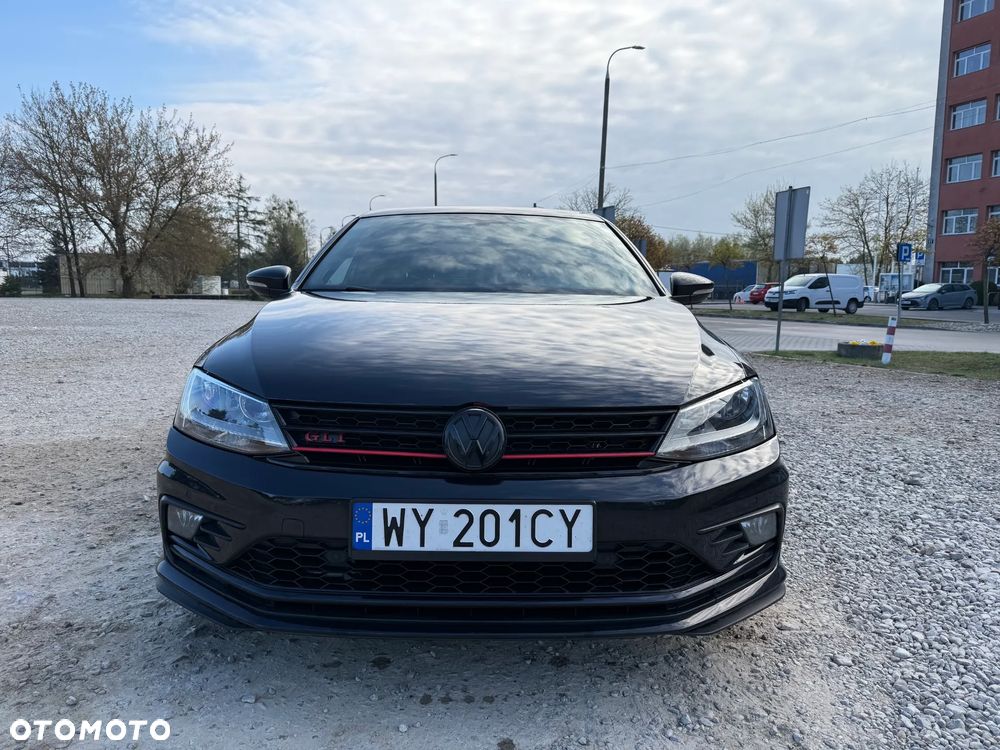 Volkswagen Jetta - 10