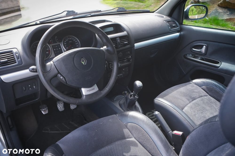 Renault Clio 2.0 16V Sport - 14