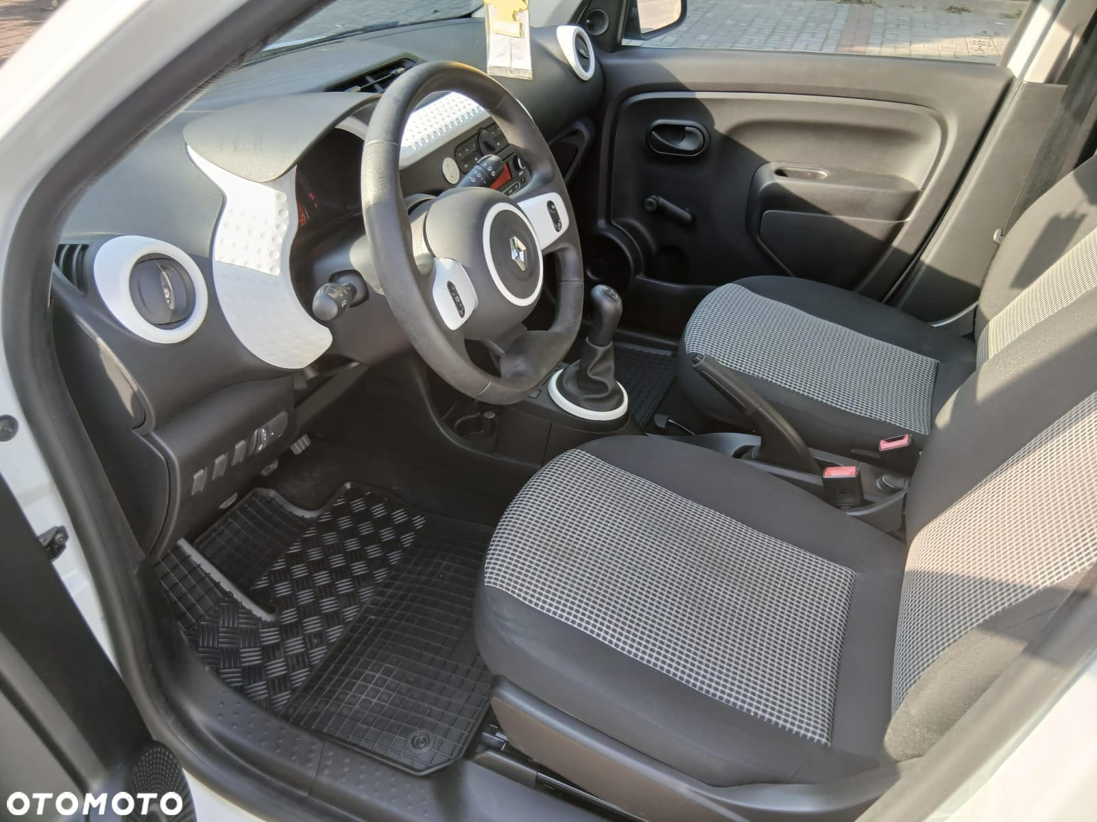Renault Twingo SCe 70 LIMITED - 18