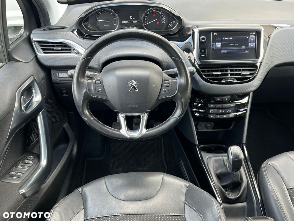 Peugeot 2008 1.6 e-HDi Allure S&S - 16