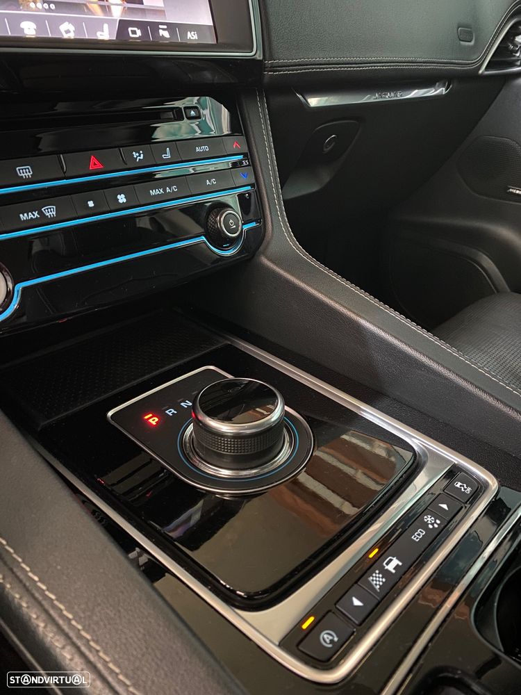 Jaguar F-Pace 2.0 i4D R-Sport AWD Aut. - 12