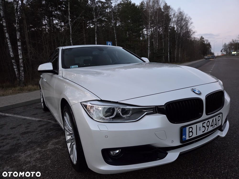 BMW Seria 3 328i xDrive Luxury Line - 1