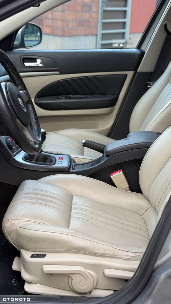 Alfa Romeo 159 1.9 JTDM 16V DPF Distinctive - 26