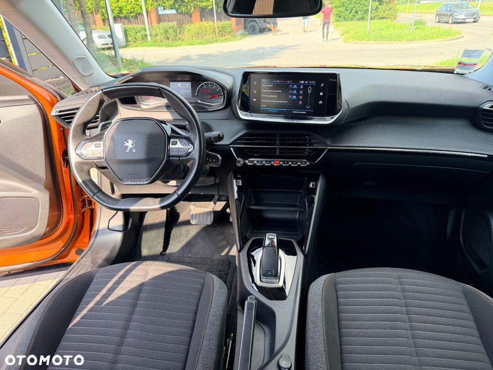 Peugeot 2008 PureTech 130 EAT8 Allure - 12