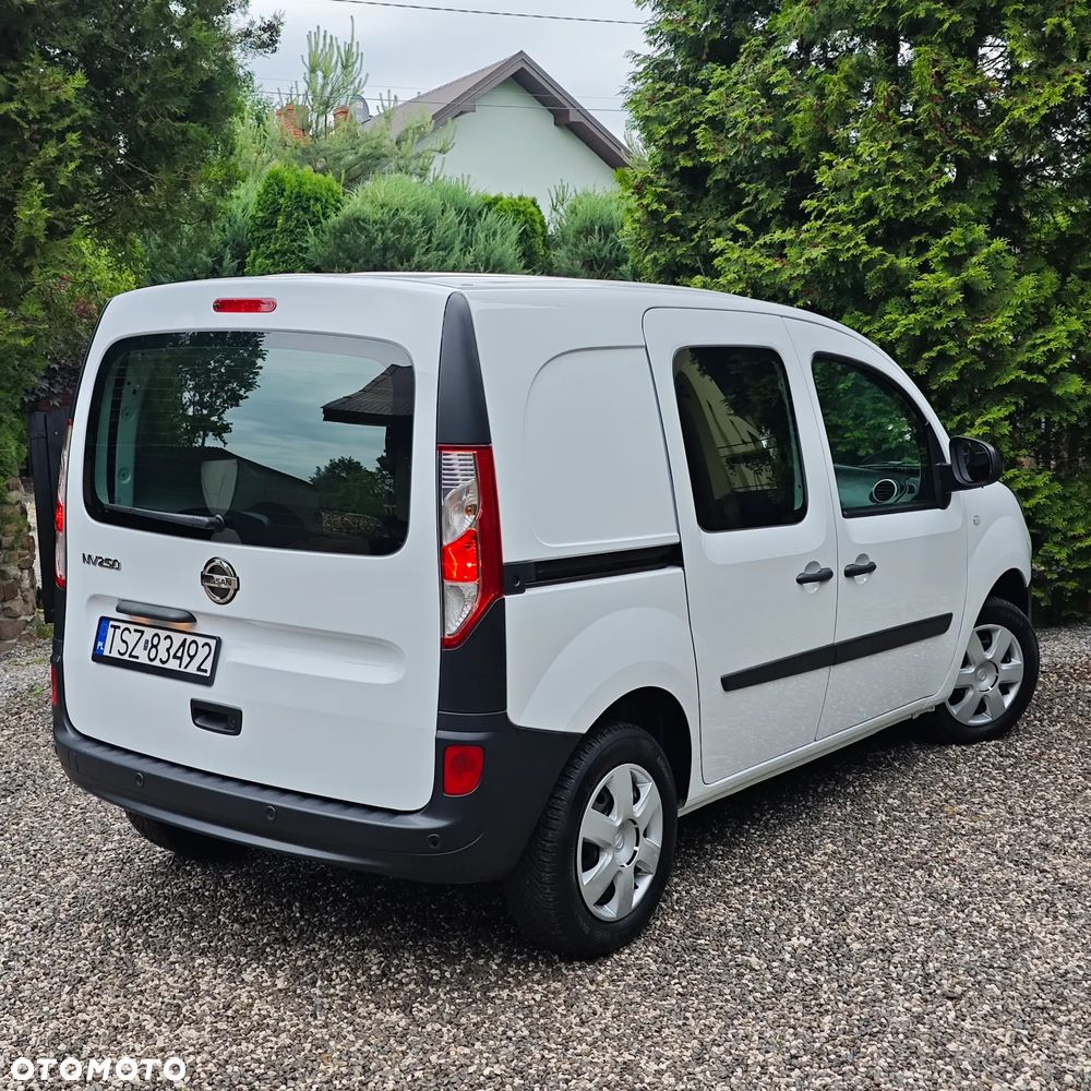 Nissan NV250 - 4