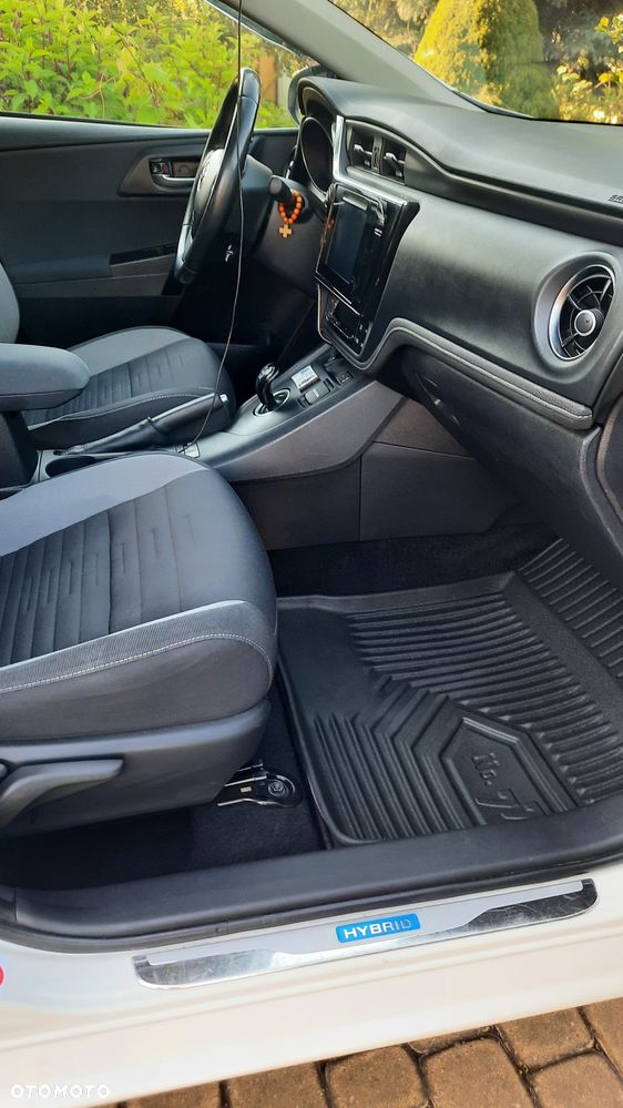 Toyota Auris - 15