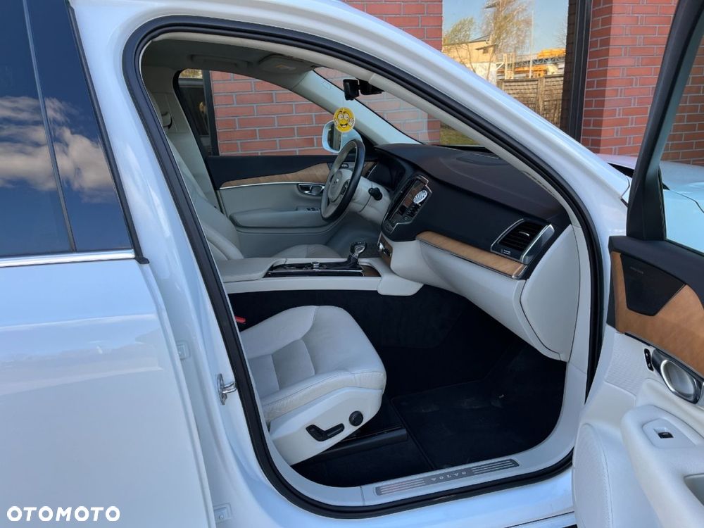 Volvo XC 90 B5 B AWD Plus Bright - 13