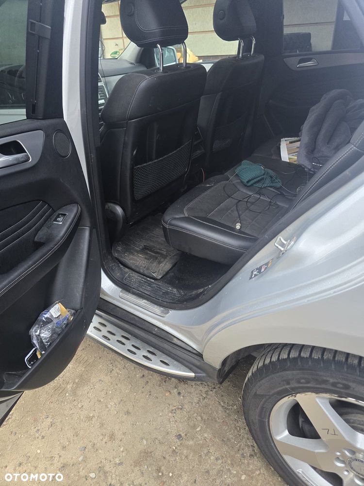 Mercedes-Benz ML - 4