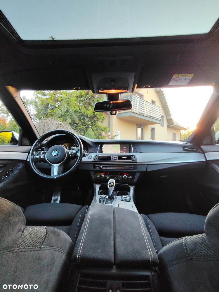 BMW Seria 5 528i xDrive - 12