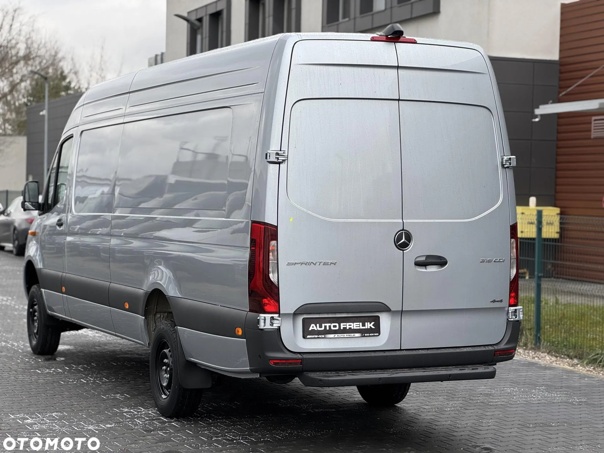 Mercedes-Benz Sprinter - 5