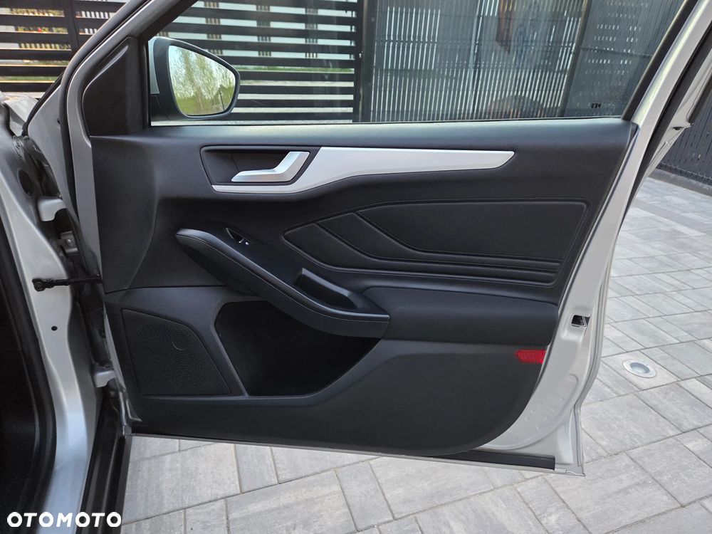 Ford Focus 1.5 EcoBlue Connected - 23