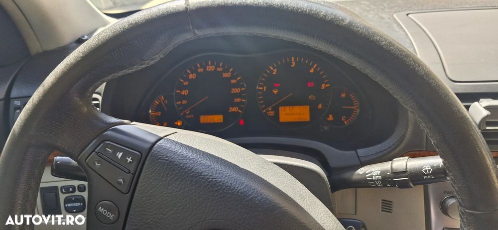 Toyota Avensis 2.2 D4D Sol Plus - 6